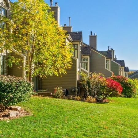 Chateau Ridge Resort Blue Mountain Ski in Ski Out