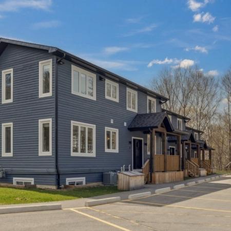 The Cottages at Blue Property Valet Triplex for Group Travel